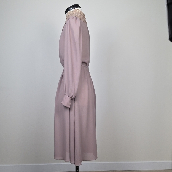 Vintage Joseph Ribkoff beige Lace Neck Dress – Made in Canada - Picture 3 of 9